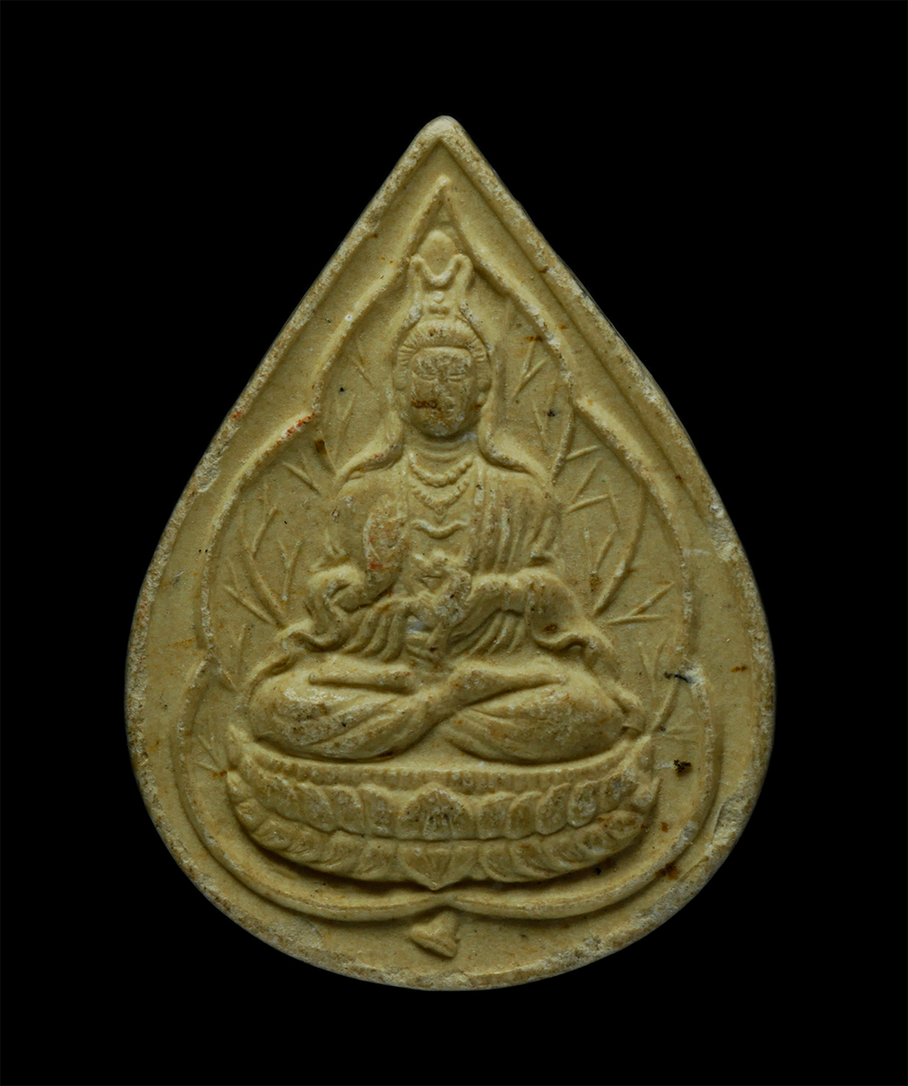 14May24 (57)p.jpg - พระอวโลกิเตศวร พระโพธิสัตว์ พระแม่กวนอิม พิมพ์ใบโพธิ์ แก้วสารพัดนึก น้ำทิพย์ชโลมใจ ปี 2534 เนื้อผงพุทธคุณ ผงว่าน พระเก่าสวย มวลสารดี  | https://kamulet.in.th